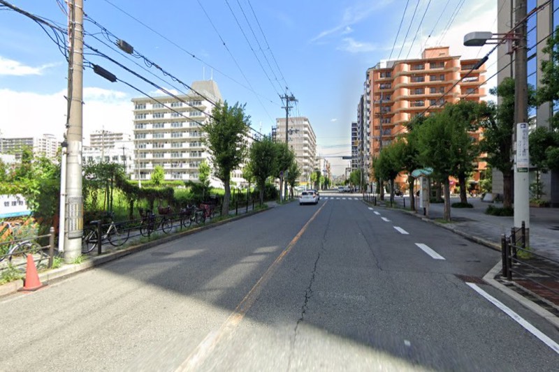 住宅街を直進
